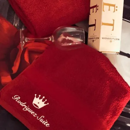 Rodriguez Luxury أوستوني